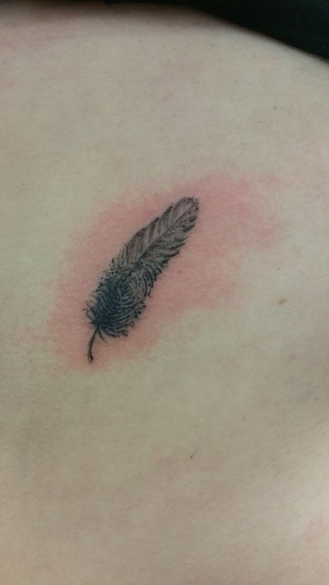 Fingerprint Feather Tatoo Thumb Print Tattoo Ideas, Thumbprint Tattoo, Fingerprint Tattoo, Fingerprint Tattoos, Tattoos For Dad Memorial, Horse Tattoo Design, Tattoo Finger, Elements Tattoo, Thumb Prints