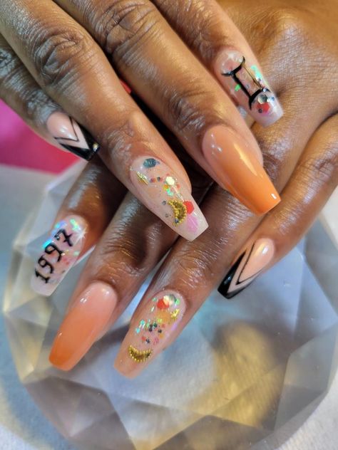 Birthday Nails Gemini, Gemini Nails Designs, Gemini Nail Ideas, Gemini Birthday Nails, Gemini Nails, Gemini Birthday, 2024 Nails, Creative Nail Designs, Nail Idea