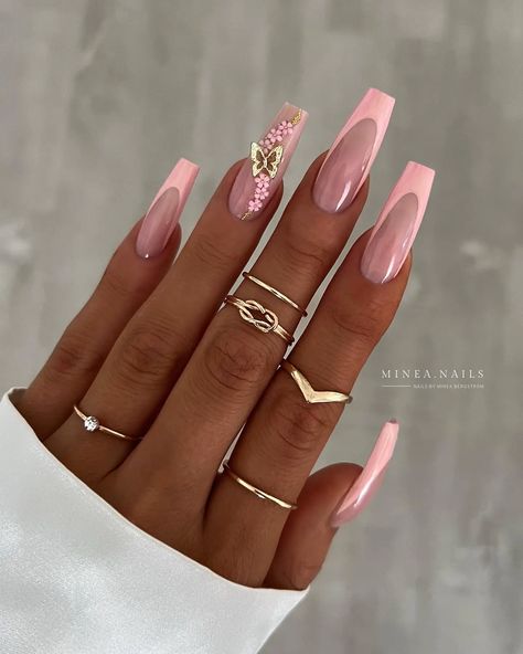 23 Chic Pink-On-Pink French Nail Ideas For 2024 - DrExplains Pink Nails 2024, Coffin Nails French, French Nail Ideas, Gold Coffin Nails, Light Pink Nail Designs, Pink Coffin Nails, Deco Nails, Acrylic Nail Designs Coffin, Pink French Nails