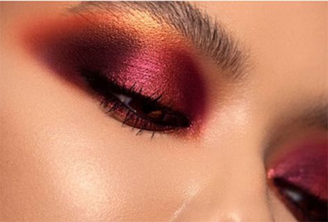 Wine Red Eyeshadow, Reddish Eyeshadow Looks, Maroon Eyeshadow Looks Burgundy, Dark Red Eyeshadow Aesthetic, Red Glossy Eyeshadow, Burgundy Eyeshadow, Bronze Eyeshadow, Natasha Denona, Dramatic Eyes