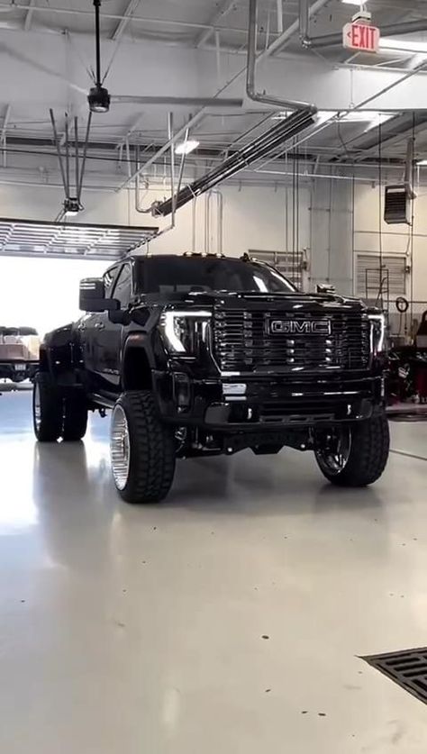 Gmc Truck Accessories, Gmc Denali Truck, Best Cars For Teens, Gmc Trucks Sierra, Big Ford Trucks, Country Trucks, Silverado Truck, Trucks Lifted Diesel, Dually Trucks