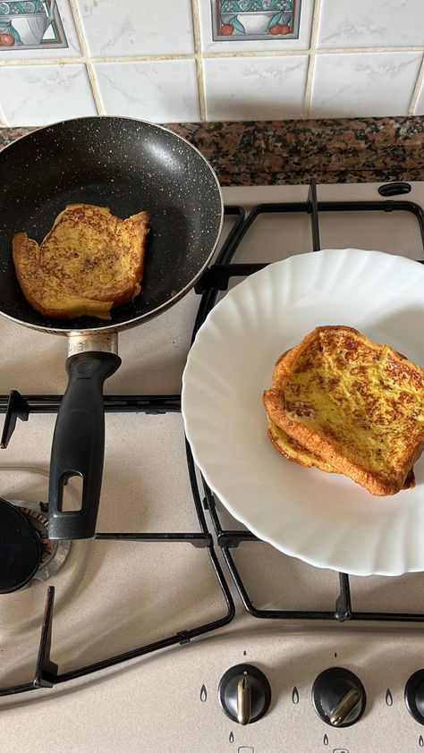 french toast French Toast Aesthetic, Book Retreat, Big Bear Trip, Toast Aesthetic, Aesthetic Camping, Chef Kiss, Broken Book, 2024 Moodboard, Make French Toast