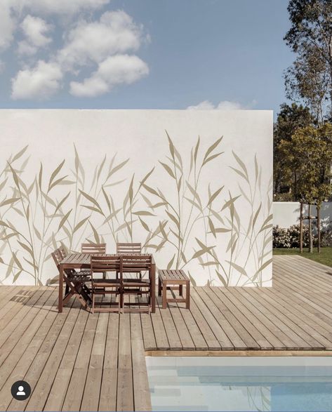 Patio Exterior Ideas, Outdoor Wall Paint, Exterior Murals, Deco Jungle, Garden Mural, Backyard Renovations, Wall Painting Decor, Wall Murals Painted, Wall Paint Designs