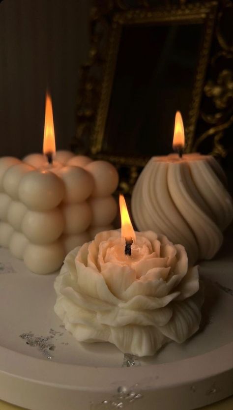 Scented Candles Aesthetic, Candle Photography Ideas, Candle Logo Design, Candle Obsession, Homemade Scented Candles, Candle Projects, Gel Candles, Candles Photography, Aesthetic Candles