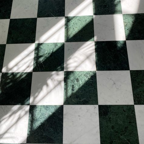 Green And White Checkered Floor, Chapel Ideas, White Marble Floor, Marble Tile Floor, Black And White Tiles, White Floors, Bathroom Inspo, Marble Tile, Marble Floor