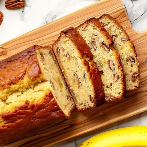 Cake Mix Banana Bread Cake Mix Banana Bread Recipe, Banana Cake Mix, Cake Mix Banana Bread, Cooking Bananas, Cake Mix Recipe, Mediterranean Diet Recipes Dinners, Homemade Banana Bread, Moist Banana Bread, Dried Bananas