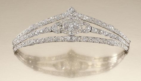 Diamond Diadem, Royal Tiaras, Beautiful Tiaras, Diamond Tiara, Royal Jewels, Royal Jewelry, Crown Jewels, Fine Jewels, Tiaras And Crowns