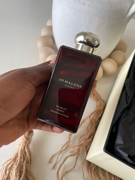 Jo Malone Scarlet Poppy Aesthetic, Jo Malone Perfume Scarlet Poppy, Best Jo Malone Perfume For Women, Scarlet Poppy Jo Malone, Jo Malone Perfume Best, Jo Malone Scarlet Poppy, Winter Perfume, Jo Malone Fragrance, Jo Malone Perfume