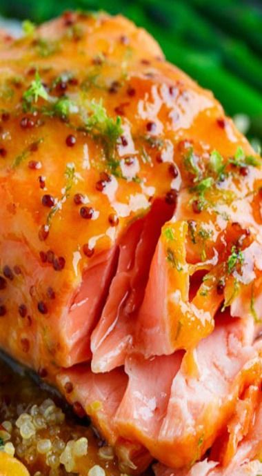 Salmon Baked, Salmon Recipes Baked Healthy, Salmon Glaze Recipes, Fish Dinner Recipes, Seafood Entrees, Fish Recipes Healthy, Baked Salmon Recipes, Salmon Dishes, Glazed Salmon