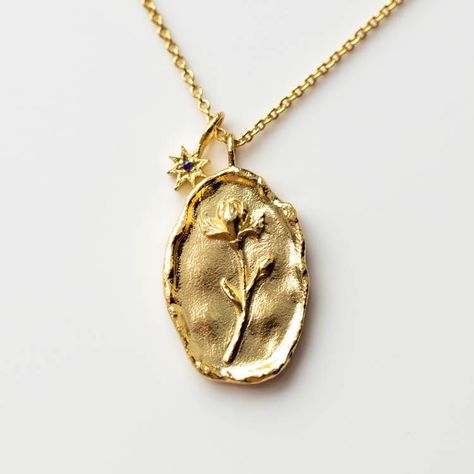 Gold Flower Necklace, Sending Flowers, Flower Necklaces, Local Eclectic, Pretty Jewelry Necklaces, Favorite Flower, Flower Pendant Necklace, Vermeil Jewelry, Flower Jewelry