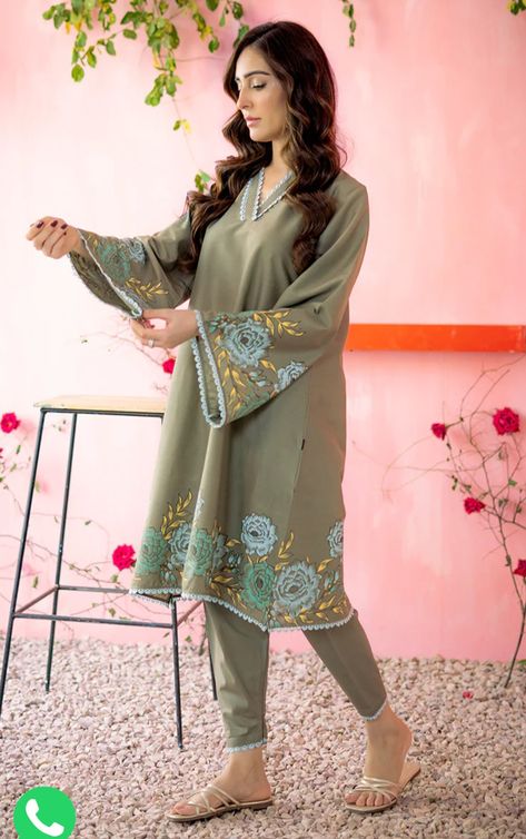 Lace Designs On Suits, Cotton Suit Designs, Embroidery Fashion Detail, Latest Dress Design, Pakistani Fashion Casual, Cotton Kurti Designs, Dress Neck Designs, Kurti Neck Designs, Kurti Designs Party Wear