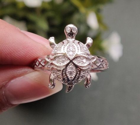 92.5 Sterling Silver Beautiful Tortoise Ring, Size 10.5 US, Fine Silver Turtle Ring, Good Luck Ring, Silver Turtle Ring, Tortoise Ring, Turtle Ring, Turtle Jewelry, Wholesale Silver Jewelry, Fine Silver Jewelry, Bangles Jewelry Designs, Wing Earrings, Size 10 Rings