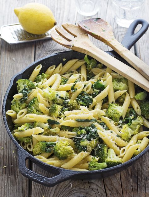 Quick Lemon Broccoli Pasta Skillet Lemon Broccoli Pasta, High Protein Pasta Recipes, Pasta And Broccoli, Protein Pasta Recipes, Lemon Broccoli, High Protein Pasta, Pasta Skillet, Vegetarian Pasta Recipes, Protein Pasta