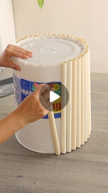 Instagram Large Art Diy, Bucket Crafts, Pvc Furniture, Tire Craft, Diy Furniture Videos, Diy Room Decor Videos, Glamour Decor, Diy Decoracion, Diy Bar