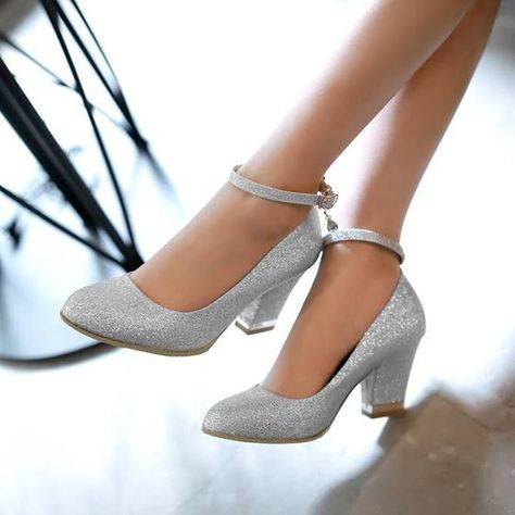 silver heels closed toe Heel Sandals Outfit, Cheap Fashion Dresses, Matric Dance, Chunky Heels Casual, Heels Prom, Closed Toe Heels, Chunky Heel Pumps, Prom Heels, Womens Chunky Heels