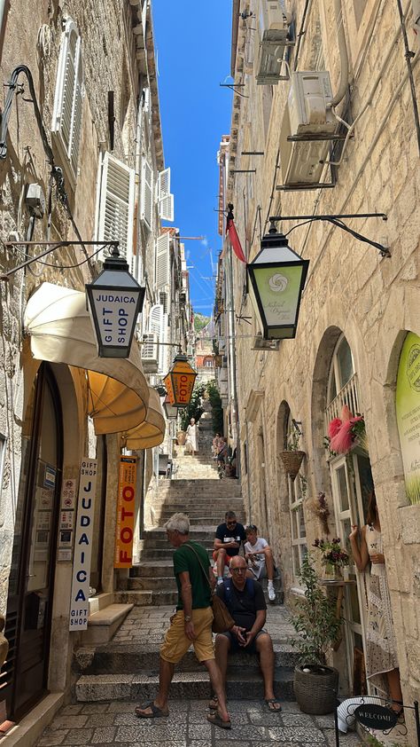 Brac Croatia Aesthetic, Old Croatia, Inter Railing Europe Aesthetic, Dubvronik Croatia, Old Europe Aesthetic, Backpacking Through Europe Aesthetic, Stairway Aesthetic, Zadar Croatia Aesthetic, Croatia Summer Aesthetic