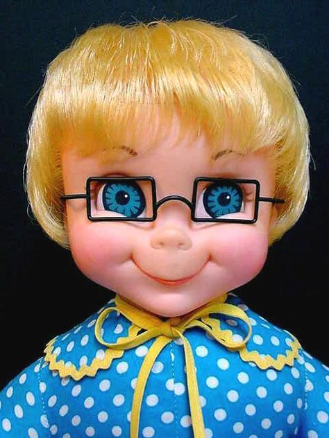 Mrs. Beasley. I had this doll when I was little :) Family Affair Tv Show, Mrs Beasley, Childhood Memories 70s, Crazy Eyes, Oldies But Goodies, Family Affair, Childhood Toys, Happy Memories, Retro Toys