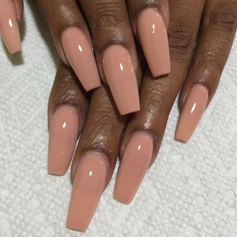 Peach Nails On Dark Skin, Peach Neutral Nails, Peach Nails Black Women, Solid Fall Nail Colors, Nail Designs Fall Colors, American Gel Nails, Fall Brown Nails Design, Nude Tone Nails, Nude Acrylic Nails Coffin