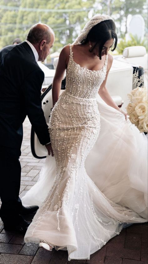 Modeca Wedding Dress, Classy Wedding Dress Sophisticated Bride, Wedding Frocks, Plain Wedding Dress, Wedding Dress Organza, Wedding Dress Outfit, Wedding Dress Gallery, Classy Wedding Dress, Wedding Dress Guide