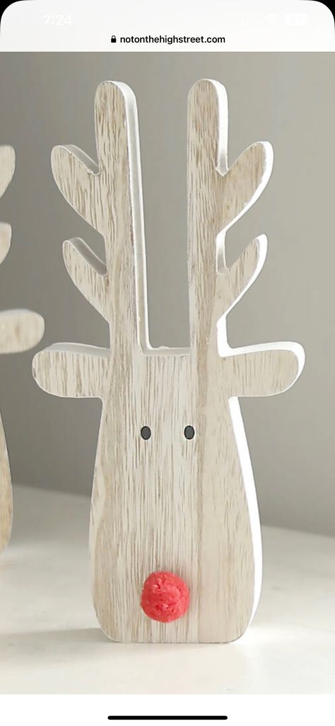 Wood Plank Reindeer, Holiday Wood Decor, Christmas Wooden Yard Art, Easy Wood Christmas Projects, Scroll Saw Projects Christmas, Xmas Wood Projects, Handmade Wooden Christmas Decorations, Wooden Raindeer Crafts Diy, Wood Holiday Decor