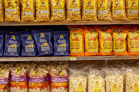 The Best of Buc-ee’s Snack Collection – Garden & Gun Beaver Nuggets Recipe, Beaver Nuggets, Barbecue Sandwiches, Buc Ee's, Trip Snacks, Glazed Pecans, Raspberry Yogurt, Honey Barbecue, Travel Prep