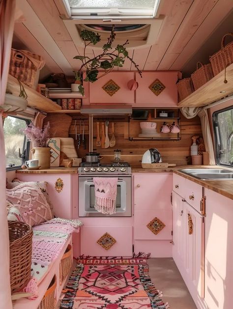 Cool Caravan Interiors, Retro Trailer Interior, Camper Interior Design Ideas, Camper Design Ideas, Boho Rv, Small Camper Interior, Pink Camper, Hippie Camper, Camper Diy