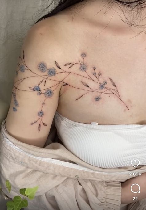 Feminine Shoulder Tattoos, Watercolor Tattoo Ideas, Purple Tattoos, 16 Tattoo, Funky Tattoos, Bone Tattoos, Cute Tiny Tattoos, Discreet Tattoos, Tattoos Designs