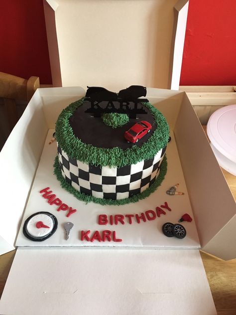 Sport car cake Cake For Car Lover, Lover Cake, Birthday Cake For Boyfriend, Race Car Cakes, Cake For Boyfriend, Cars Birthday Cake, Lover Birthday, Race Car Birthday Party, Adult Birthday Cakes