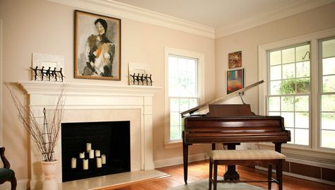 living room with piano and fireplace Fireplace Colors, Piano Area, Grand Piano Living Room, Piano Rooms, Grand Piano Room, Piano Living Rooms, Homey Touches, Living Room New York, Piano Decor