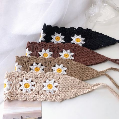 crochet headbands Small Crochet Business Ideas, Flower Crochet Headband, Crochet Hair Accessories Free Pattern Head Bands, Flower Headband Crochet, Crochet Hairbands Pattern Free, Crochet Small Projects, Knitted Hairband, Crochet Bandanas, Crochet Headband Tutorial