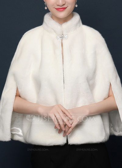 Fur Wedding Cape, Faux Fur Wedding Shawl, Bridal Bolero Jacket, Fur Shawl Wedding, Faux Fur Wedding, Bridal Coat, Wedding Coat, Faux Fur Wrap, Bridal Bolero