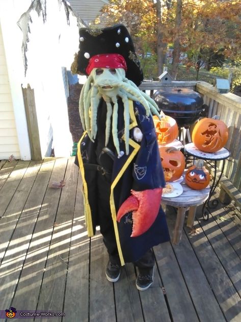 Davey Jones Costume, Diy Davy Jones Costume, Ofmd Blackbeard Costume, Davy Crockett Costume, Davy Jones Costume, Men’s Captain Hook Costume, Halloween Costumes 2016, Styrofoam Head, Homemade Costume