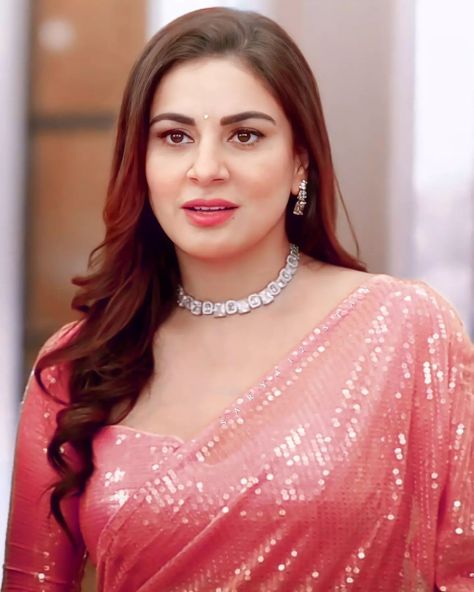 Shraddha Arya, Wedding Hair Trends, Best Couple Pictures, Indian Tv Actress, Kids Gown, Beautiful Photoshoot, Bridal Gift, Bollywood Girls, Anarkali Dress