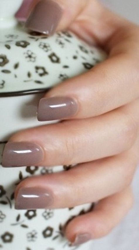 Light Taupe Nails, Light Brown Short Nails, Dark Beige Nails, Matte Neutral Nails, Light Brown Acrylic Nails, Light Fall Nails, Light Brown Nail Polish, Nails Light Brown, Light Brown Nails