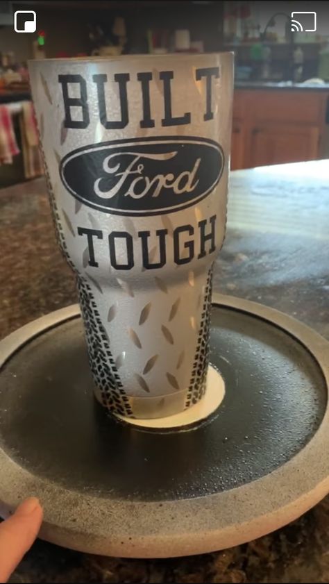 Ford Tumbler Ideas, Tumblr Cup, Epoxy Cups, Yeti Cups, Built Ford Tough, Craft Board, Custom Tumbler Cups, Glitter Tumblers, Sublimation Projects