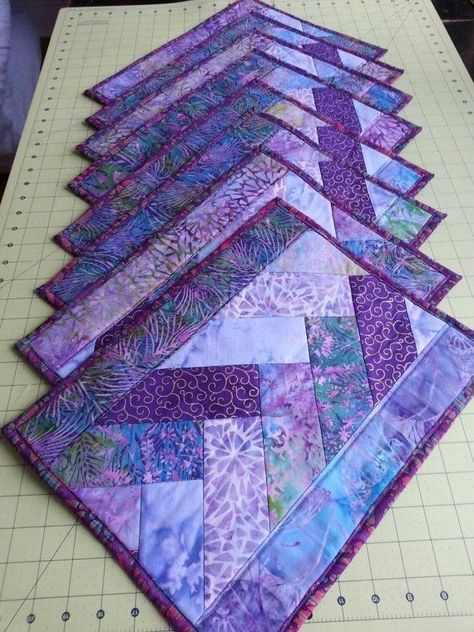 Quilted Placemat Patterns, Batik Table Runners, Braid Quilt, Quilted Table Runners Christmas, Quilted Placemats, Patchwork Table Runner, Mug Rug Patterns, Quilted Table Runners Patterns, Batik Quilts