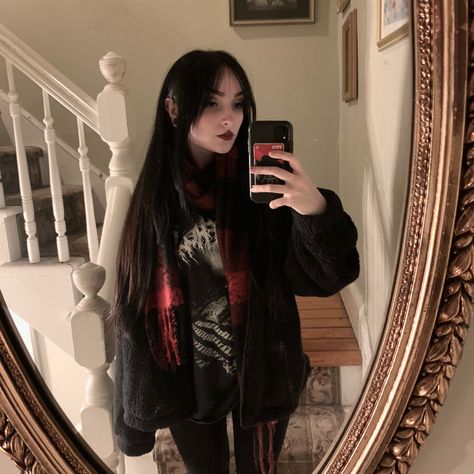 Long Black Curtain Bangs, Emo Curtain Bangs, Goth Curtain Bangs, Alt Hair Bangs, Long Alt Hair, Alt Outfits Winter, Goth Haircut Long, Girl Curtain Bangs, Alt Outfit Winter