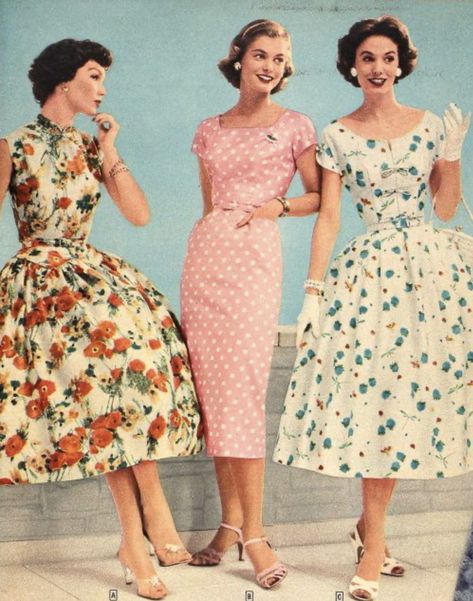 1950s Fashion Women Casual, 1950s Housewife Fashion, Fashion In The 1950s, 1950s Fashion Women, 1950s Women, History Of Fashion, 50s Women, 50s Fashion Dresses, 1950’s Fashion