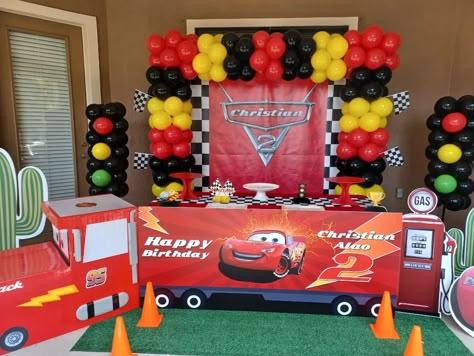 Car Themed Birthday Party, Cars Birthday Party Decorations, 2nd Birthday Party For Boys, Disney Cars Party, Cars Ideas, Hot Wheels Party, Disney Cars Birthday, Cars Birthday Party Disney, Car Themed Parties