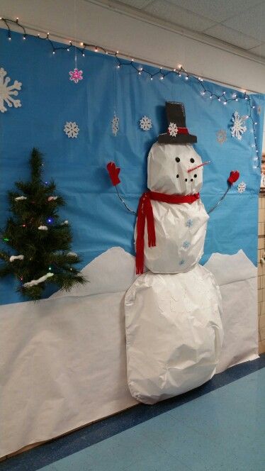 3d snowman mural/bulletin board Lunchroom Bulletin Boards Cafeterias, Lunch Boards, Cafeteria Decorations, School Cafeteria Decorations, Cafeteria Bulletin Boards, Snowman Bulletin Board, Cafeteria Decor, Lunch Board, School Lunchroom