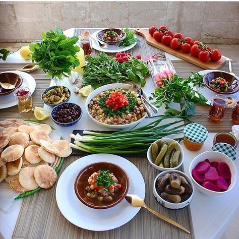 Lebanese Breakfast www.tablehalal.com Arabic Breakfast, Eid Breakfast, Zucchini And Eggplant, Hummus Falafel, Lebanese Breakfast, Brunch Catering, Breakfast Presentation, Mediterranean Breakfast, Stuffed Grape Leaves