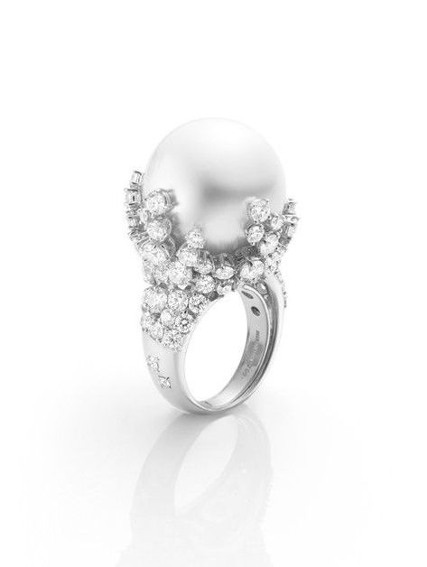 MIKIMOTO Pearl Engagement Rings, Pearl Engagement Ring, Mikimoto Pearls, Pearl And Diamond Ring, Pearl Types, Diamond Set, Gorgeous Jewelry, Pearl Ring, White Pearl