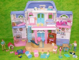 Fisher Price Loving Family Dollhouse Doll house Loaded Twins Sounds Fisher Price Loving Family Doll House, Fisher Price Doll House, Nostalgic Things, Fisher Price Loving Family, Loving Family Dollhouse, Twin Dolls, Child Hood, Kawaii Toys, Childhood Games