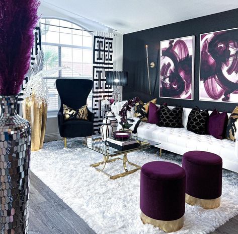 Glam Living Room Chandelier, Living Room Decor Jewel Tones, Living Room Decor With Black Accents, Navy Blue Kitchen And Living Room, Great Gatsby Living Room, Black White Gold Purple Living Room, Purple Glam Living Room, Lounge Inspo Living Rooms, Purple Interior Design Living Room