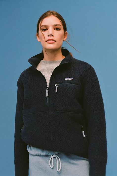 Fleece Outfit Women, Fleece Pullover Outfit, Patagonia Retro Pile Fleece, Fleece Jacket Outfit, Patagonia Retro Pile, Patagonia Retro, Patagonia Fleece Pullover, Patagonia Outfit, Fleece Outfit