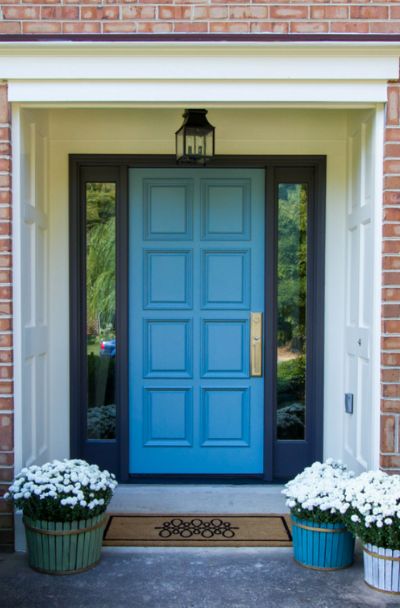 31 Houses with Blue Front Entry Door Ideas - Sebring Design Build Entry Door Ideas, Black Trim Exterior House, Exterior House Doors, Exterior Door Colors, Front Entry Door, Blue Front Door, House Trim, House Front Door, Traditional Exterior