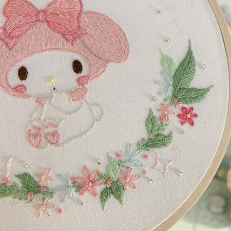 Kawaii Embroidery Patterns, Kawaii Embroidery Ideas, Embroidery Hello Kitty, Hello Kitty Embroidery Designs, Embroidery Aesthetic Vintage, Cute Embroidery Designs Free Pattern, Sanrio Sewing, My Melody Embroidery, Sanrio Embroidery