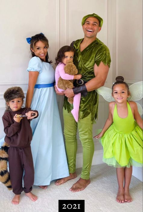 Family Trio Costumes, Family Halloween Costumes For 5 Easy Diy, Family Halloween Costumes For 4 Disney, Family Of 5 Halloween Costumes Disney, Easy Family Halloween Costumes For 4, Family Hollowed Costumes, Halloween Costumes For Family Of Five, Fairy Family Costume Ideas, Family Of Five Halloween Costumes