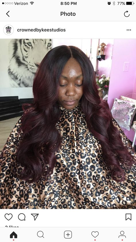 Burgundy middle part sew-in Back To School Weave Hairstyles, Burgundy Hair Dark Skin, Burgundy Middle Part, Leave Out Weave, Sow In Weave Hairstyles, Burgundy Hair Ideas, Burgundy Hair Colors, Weave Hairstyles For Black Women, Hairstyles Back To School