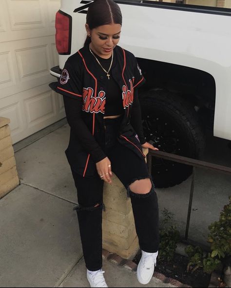 Cute Girly Tomboy Outfits, Button Up Jersey Outfit, Thug Outfits Female, Fb County Outfits, Outfits Streetwear Mujer, Outfits With Jerseys, Cute Bowling Outfit, Wind Breaker Outfit, Ballpark Outfit